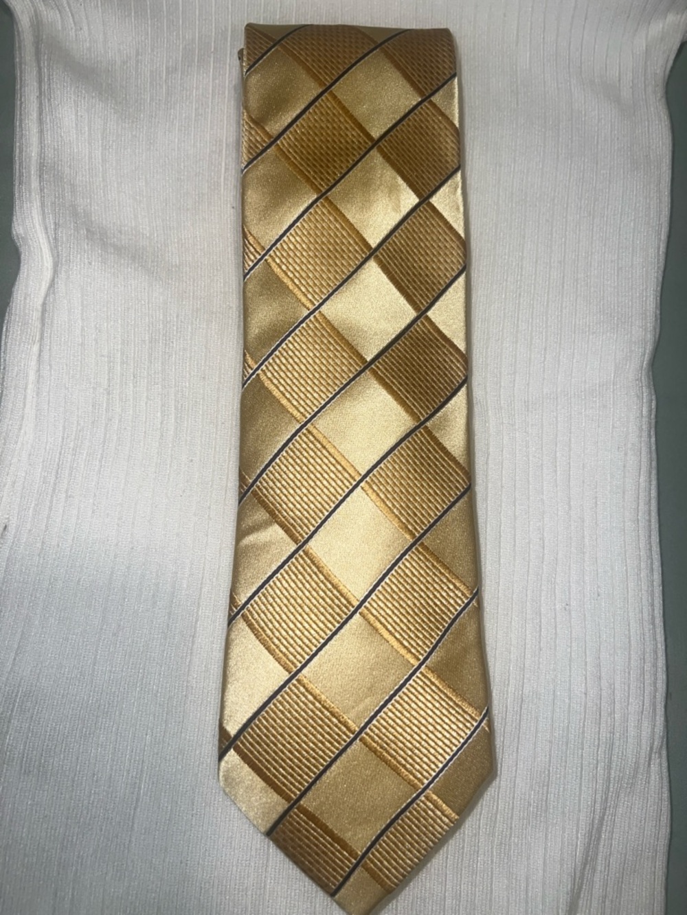 Men's Gold Plaid Silk-Feel Tie